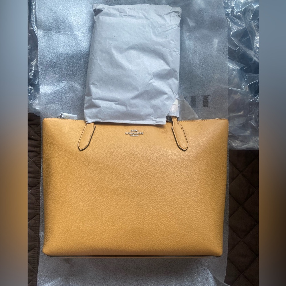 Coach tote